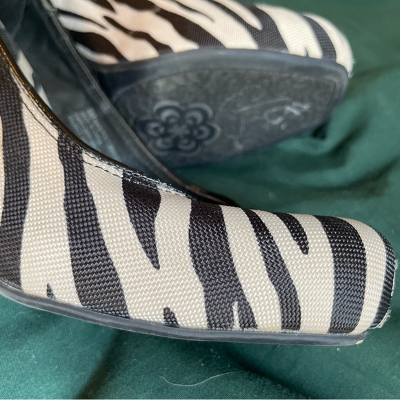 Zebra high heels - Picture 2 of 3